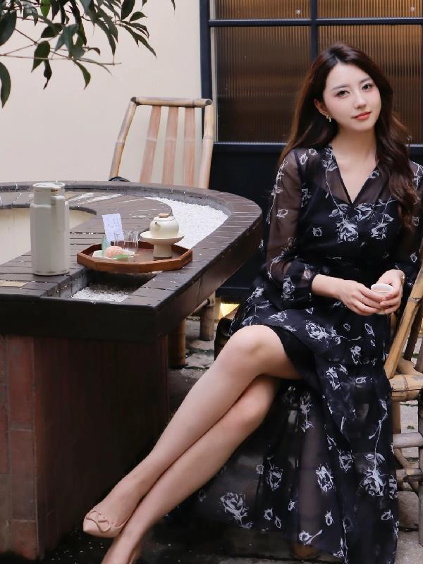 与女帝同修后，我觉醒混沌气海